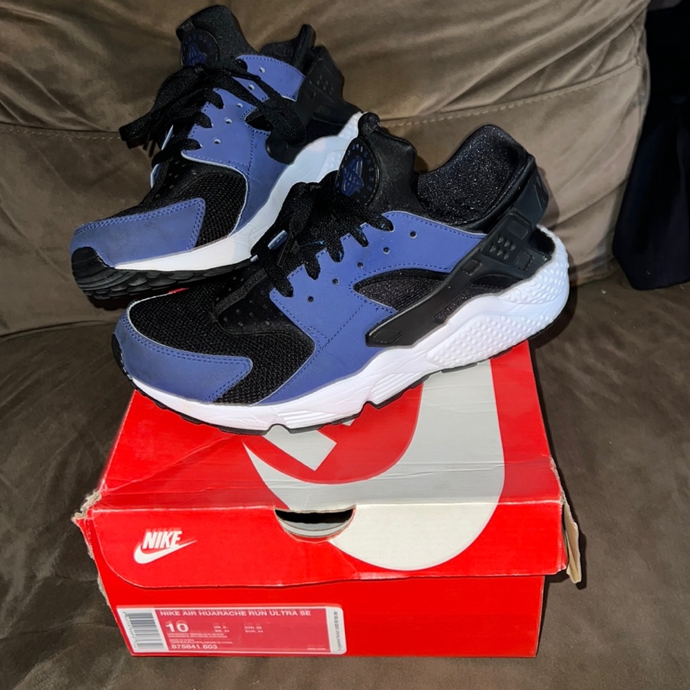 COPY - Like new! Men’s Nike Huarache sneakers